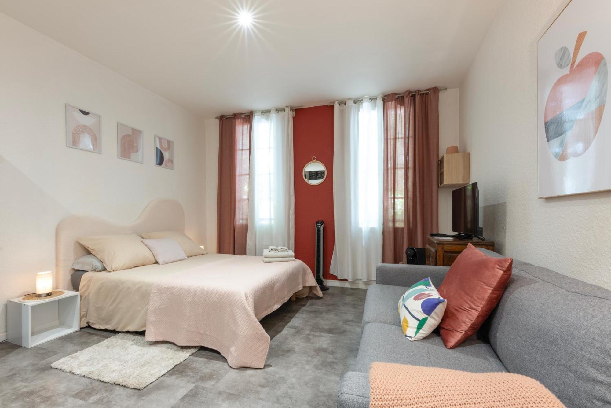 La Casita - Studio Confort Avec Parking Prive - Lit Douillet - Centre Uzes, Pont Du Gard Exterior photo